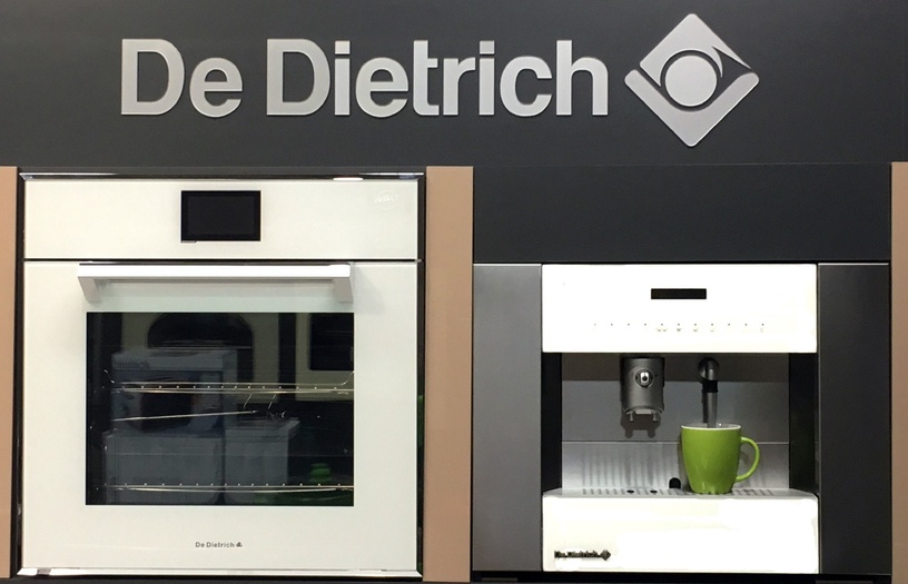Iebūvēts kafijas automāts De Dietrich DED700W