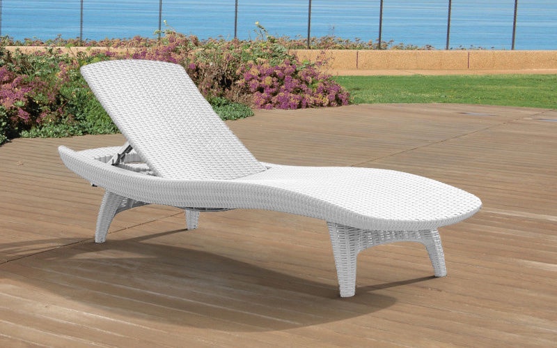 wicker look chaise lounge