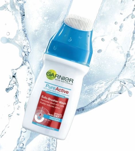 Sejas tīrīšanas līdzeklis Garnier Pure Active Exfobrusher, 150 ml