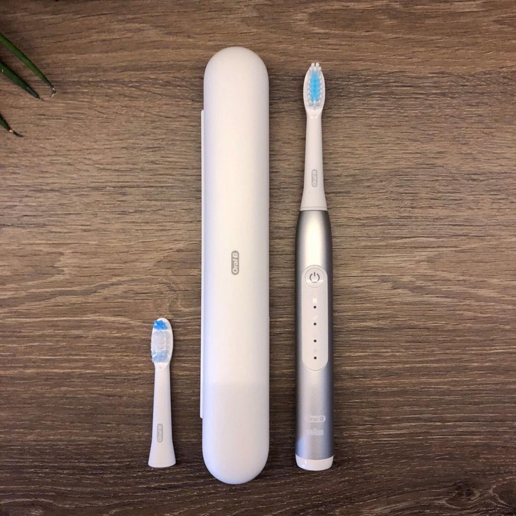 Электрическая зубная щетка Oral-B Pulsonic Slim Luxe 4500 Platinum, белый/серебристый