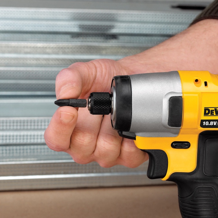 Аккумуляторная oтвертка Dewalt DCF815D2-QW, 10.8 В, 2000 мАч