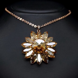 Diamond Sky Pendant Aster With Swarovski Crystals
