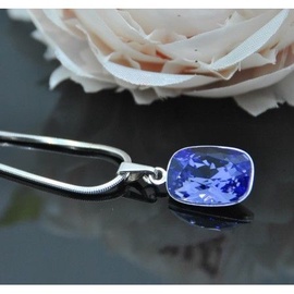 Vincento Pendant With Swarovski Elements Cushion VP-2208