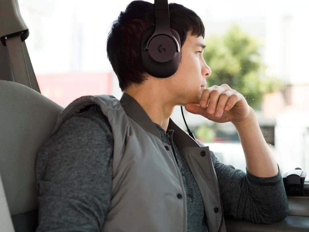 Žaidimų ausinės Logitech G433, juodos - Senukai.lt