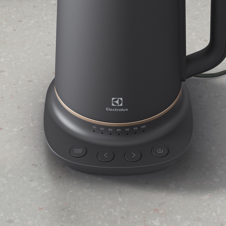 Электрический чайник Electrolux E7K1-6BP, 1.7 л