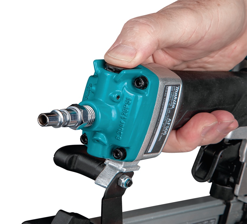 Naglu kalšanas instruments Makita AF506