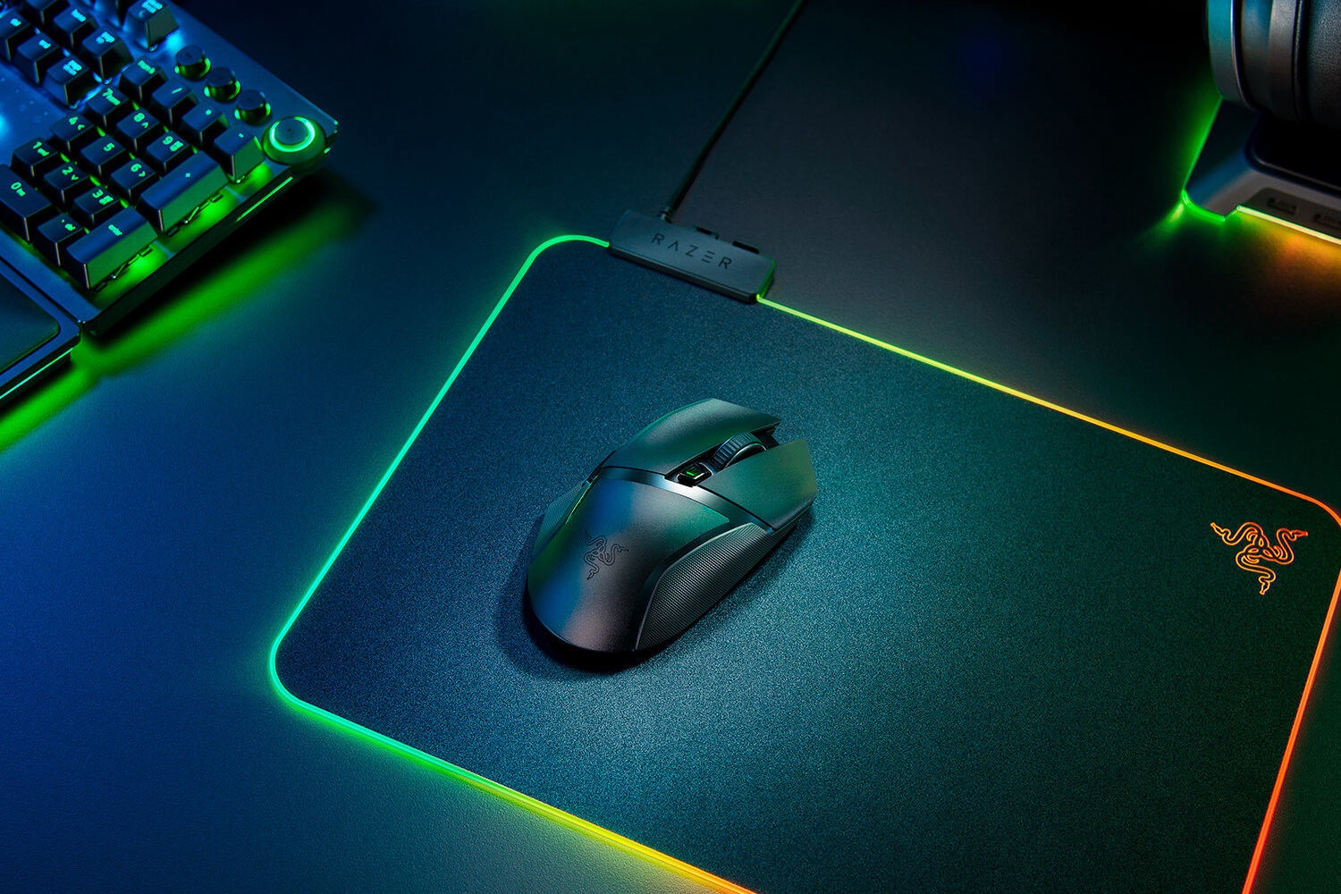 razer basilisk x hyperspeed box