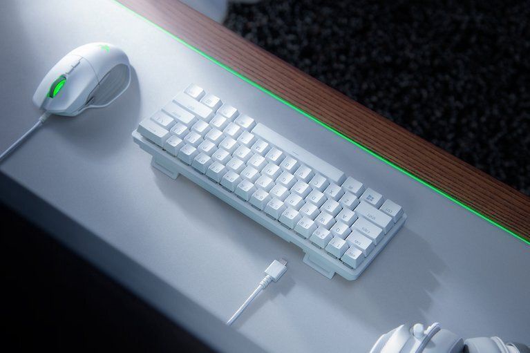 Клавиатура Razer Huntsman Mini Razer Green EN, белый