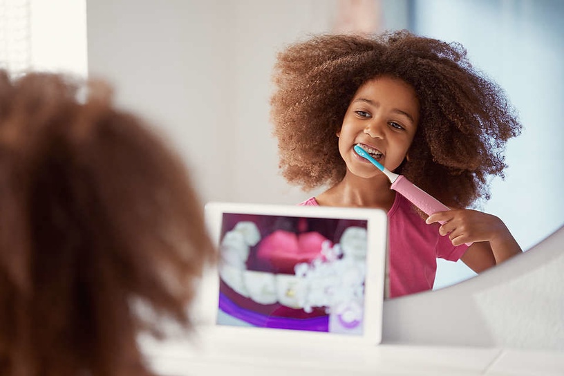 Электрическая зубная щетка Philips Sonicare HX6352/42, розовый